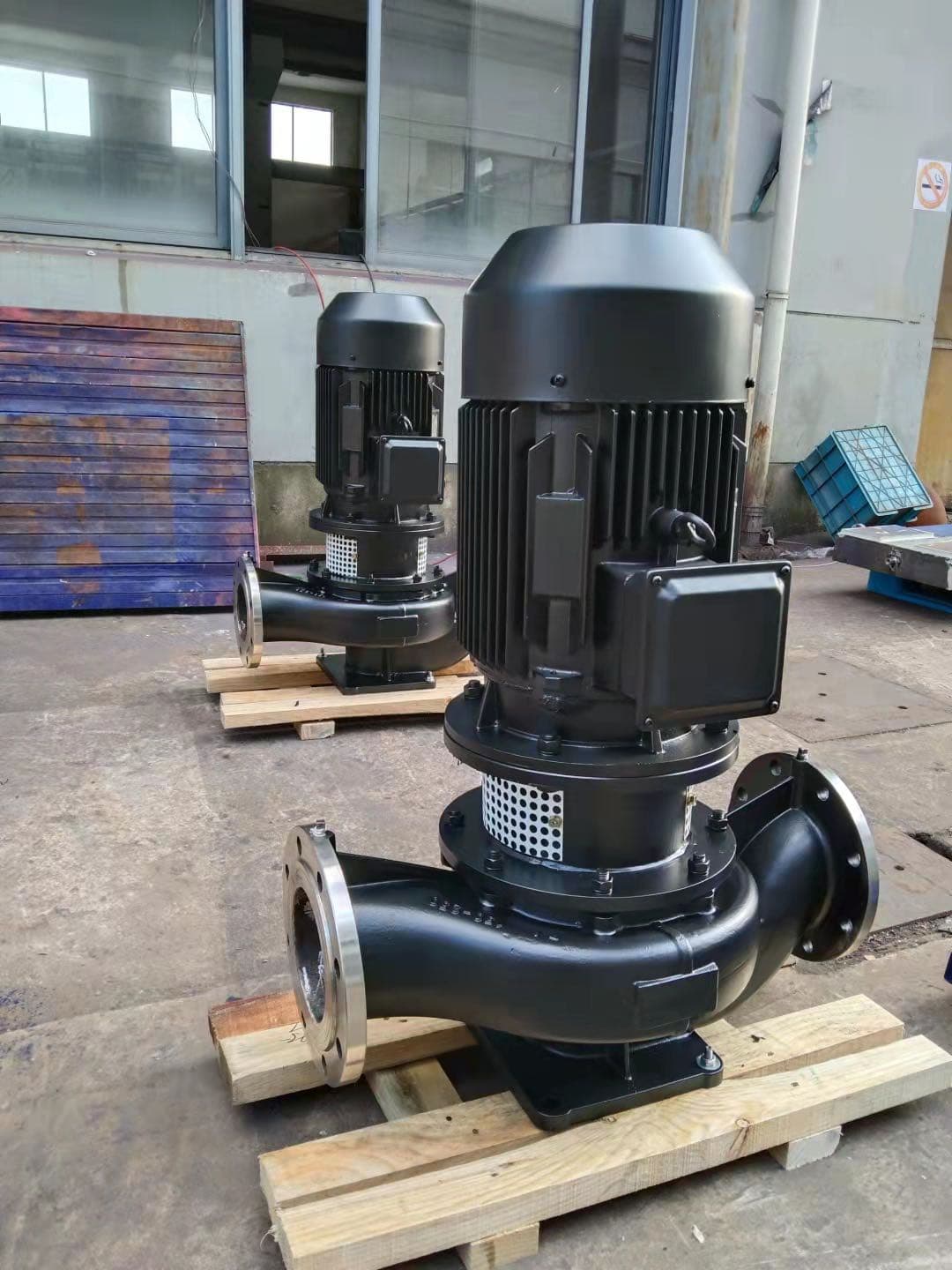 What is a centrifugal pump?